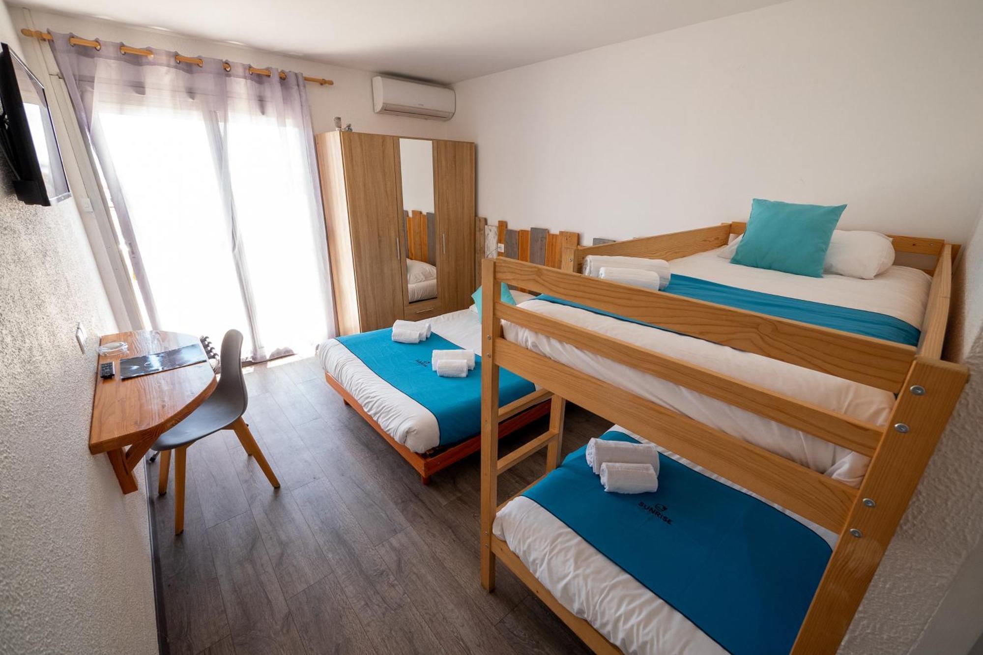גרואיסאן Sunrise Beach Hotel מראה חיצוני תמונה